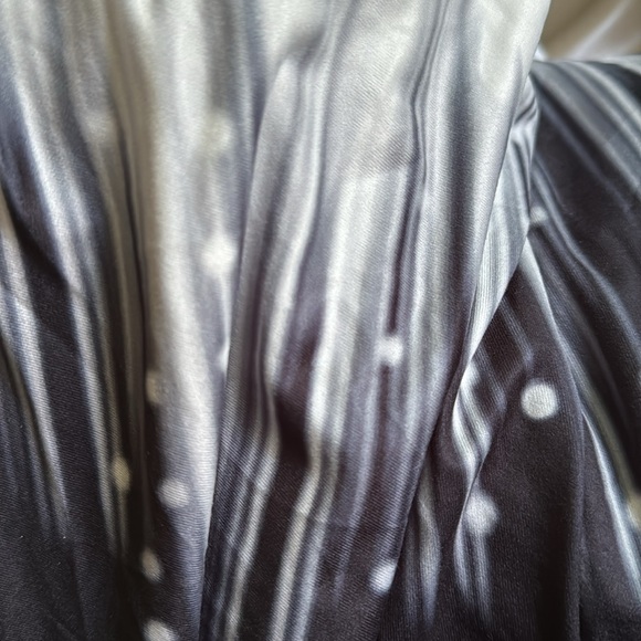 Summer Top with Lace Shoulders - XL - Picture 8 of 8